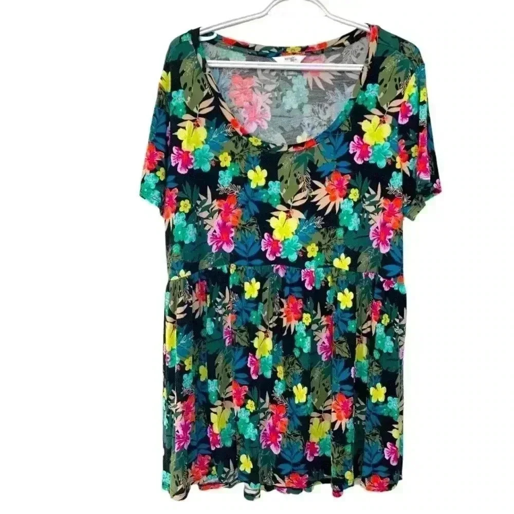 terra & sky tunic style, rayon/spandex, medium weight, floral Summer top